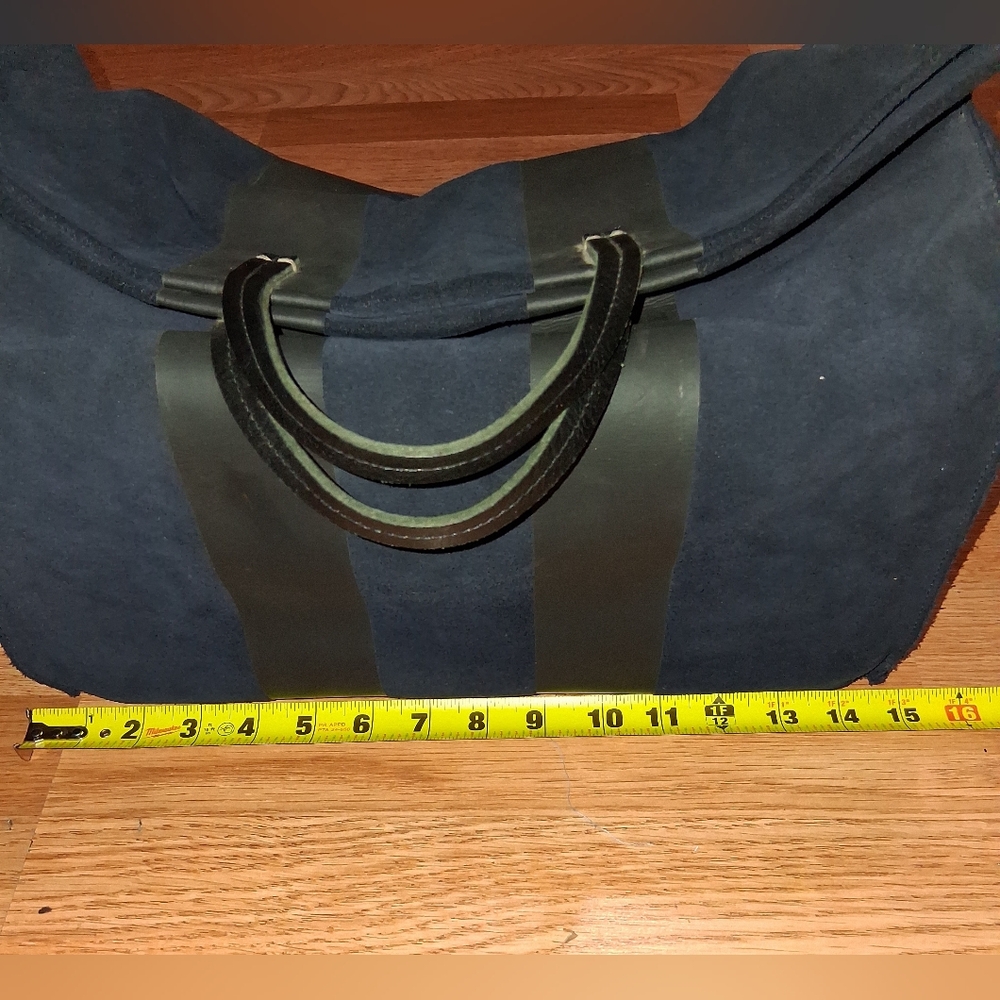 Clare V. Los Angeles Navy Suede Bag with Tan Leather Logo Patch - Picture 10 of 13